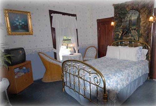 The Lion And The Rose Bed & Breakfast Whitefield Zewnętrze zdjęcie