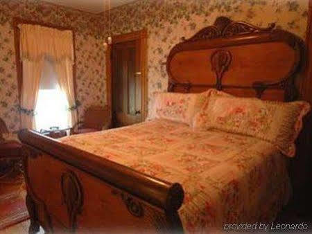 The Lion And The Rose Bed & Breakfast Whitefield Pokój zdjęcie